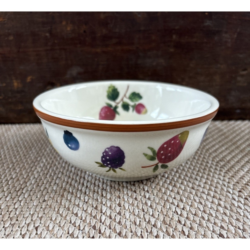 Longaberger Pottery Berry Fruit Medley Bowl Cereal Dessert 5.75"